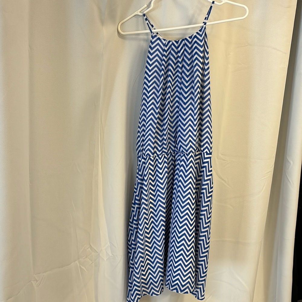 Fun spring dress, lined skit